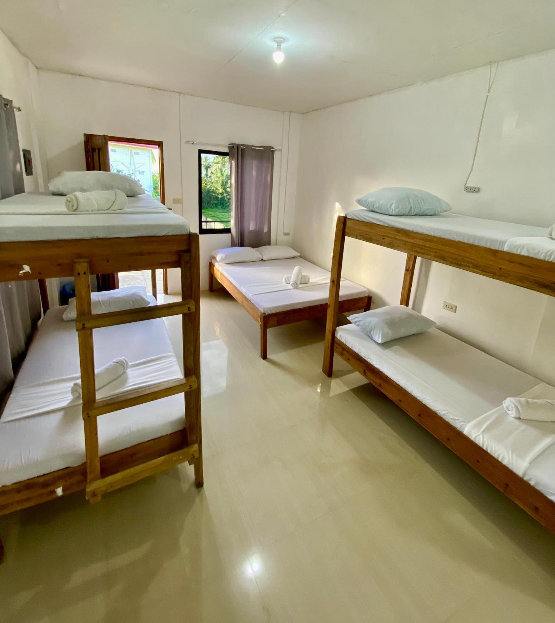 Reddot Guest House General Luna  Εξωτερικό φωτογραφία